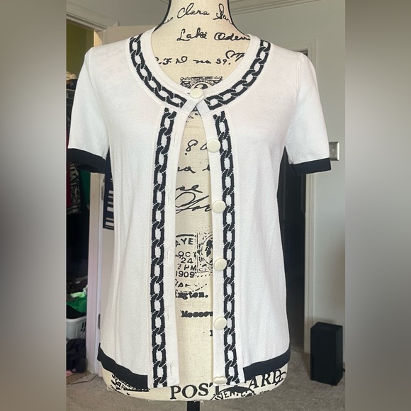 A lovely white with black trim cardigan sweater, short sleeve size medium - Picture 1 of 11